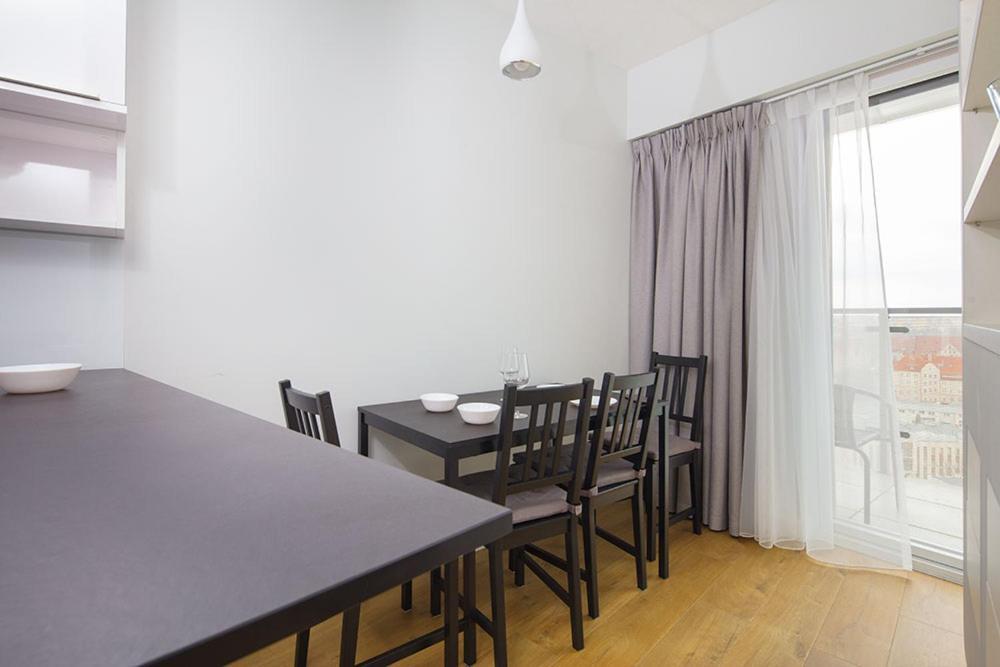 Capital Apartments - Towarowa Познань Екстер'єр фото