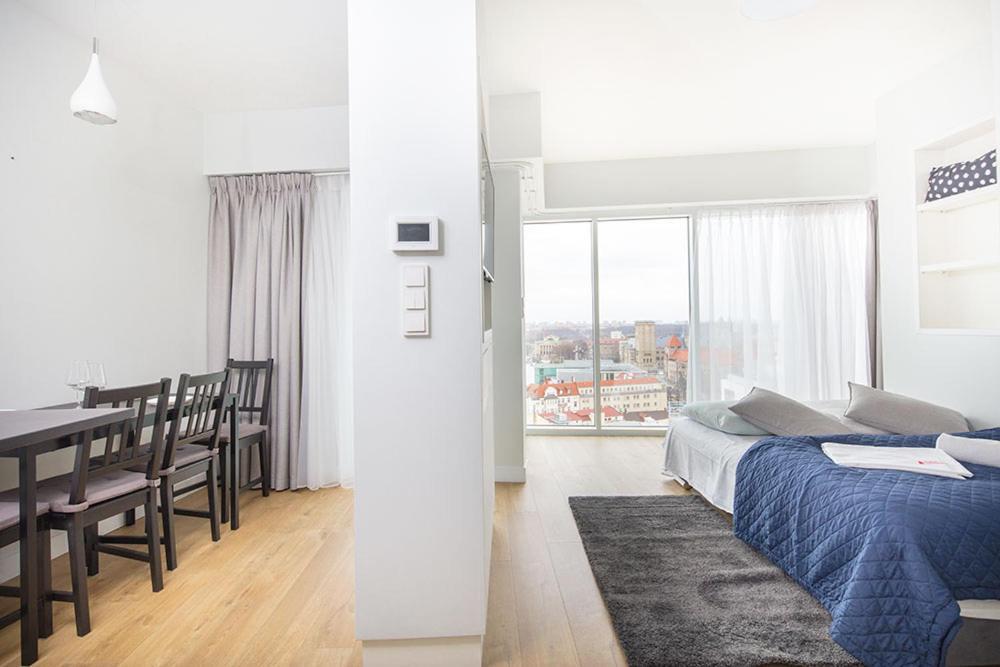 Capital Apartments - Towarowa Познань Екстер'єр фото