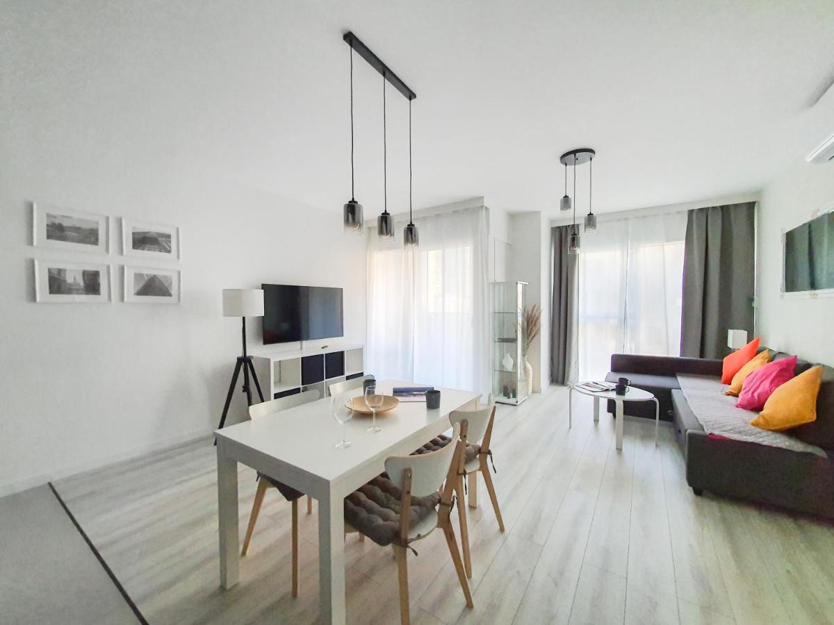 Capital Apartments - Towarowa Познань Екстер'єр фото