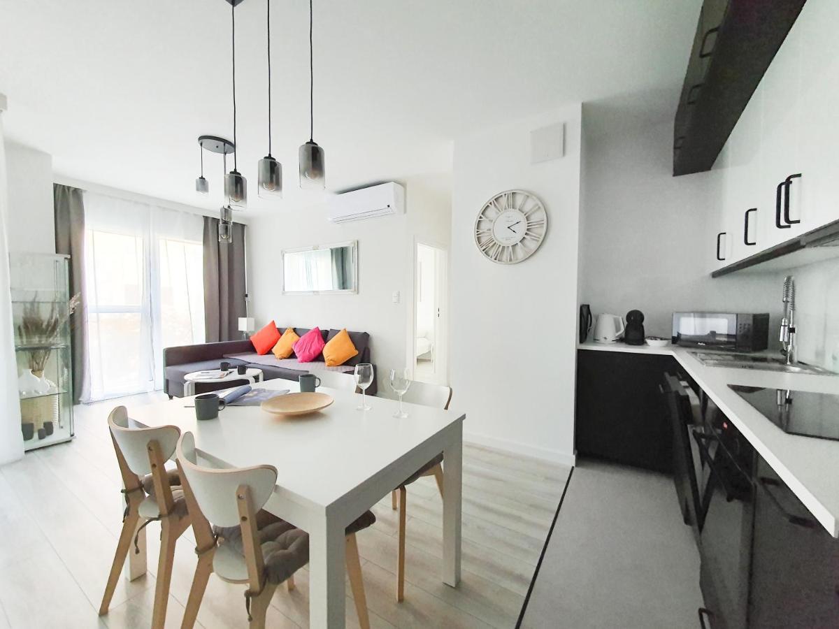 Capital Apartments - Towarowa Познань Екстер'єр фото